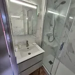 아파트 Panoramic 1, Bel Familiale Avec Piscine Et Parking 아그