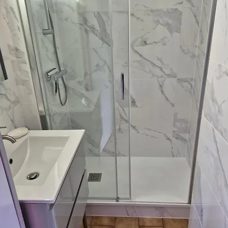 Panoramic 1, Bel Familiale Avec Piscine Et Parking *